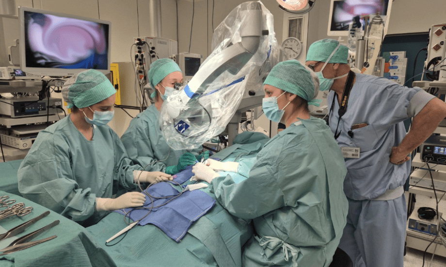 أول عملية زرع حيوانات منوية في العالم