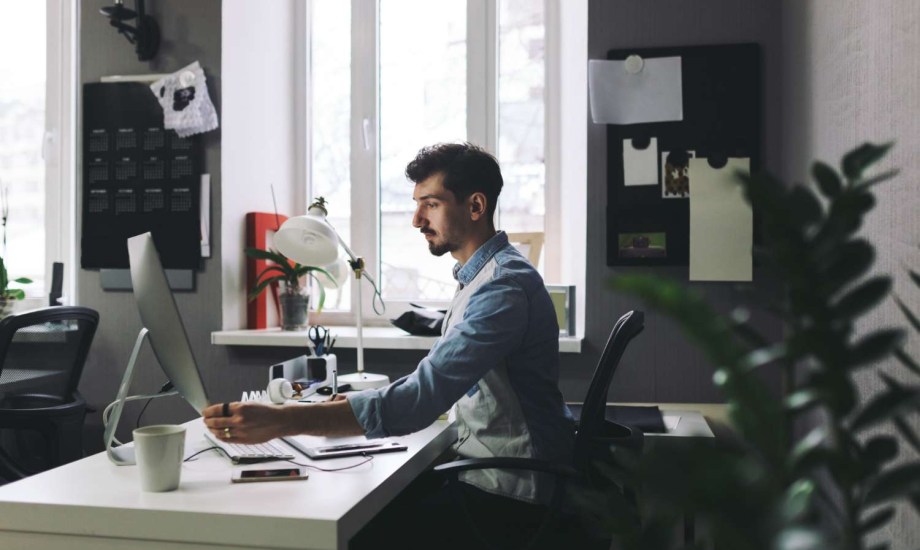 العمل المكتبي يصيبك بالأرق