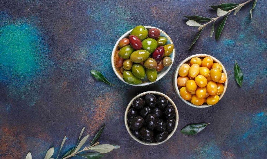أيهما أفضل لصحة الجسم..  الزيتون الأخضر أم الأسود؟