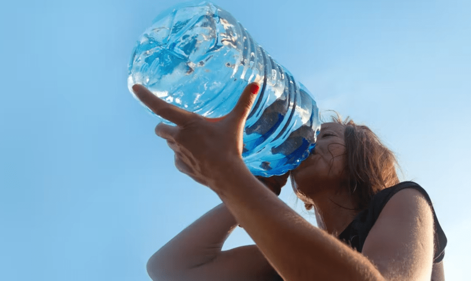 أعراض التسمم المائي وكمية الماء التي تفوق قدرة الكليتين