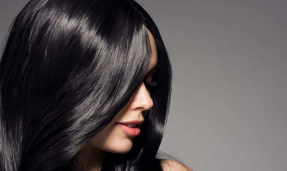 أفضل 6 صبغات سوداء عضوية آمنة للشعر في 2025