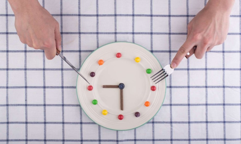ما عدد الوجبات المناسب لخسارة الوزن؟