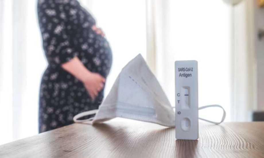 تراجع أمريكا عن تلقيح الحوامل ضد كوفيد