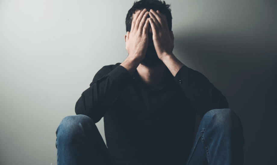 أسباب ارتفاع معدلات الانتحار بين الشباب