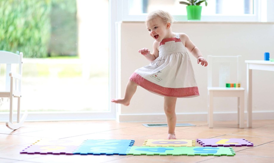 متى يبدأ الأطفال في الرقص؟ وألعاب الرقص المناسبة