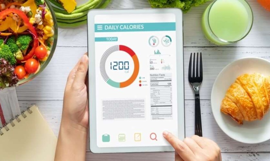 عدّ السعرات الحرارية.. 15 دقيقة يومياً مفتاح خسارة 10% من وزنك