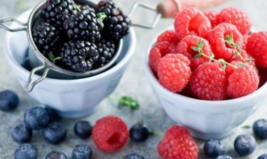 سر الشيخوخة الصحية.. 3 حصص من التوت يوميا 