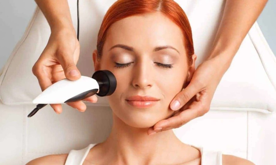 الترددات الراديوية.. تقنية ثورية تعيد شباب البشرة من دون جراحة