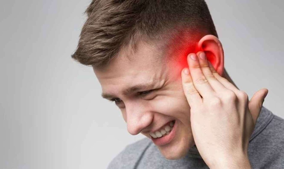 تحذير من الألعاب النارية تؤدي إلى الإصابة بطنين الأذن