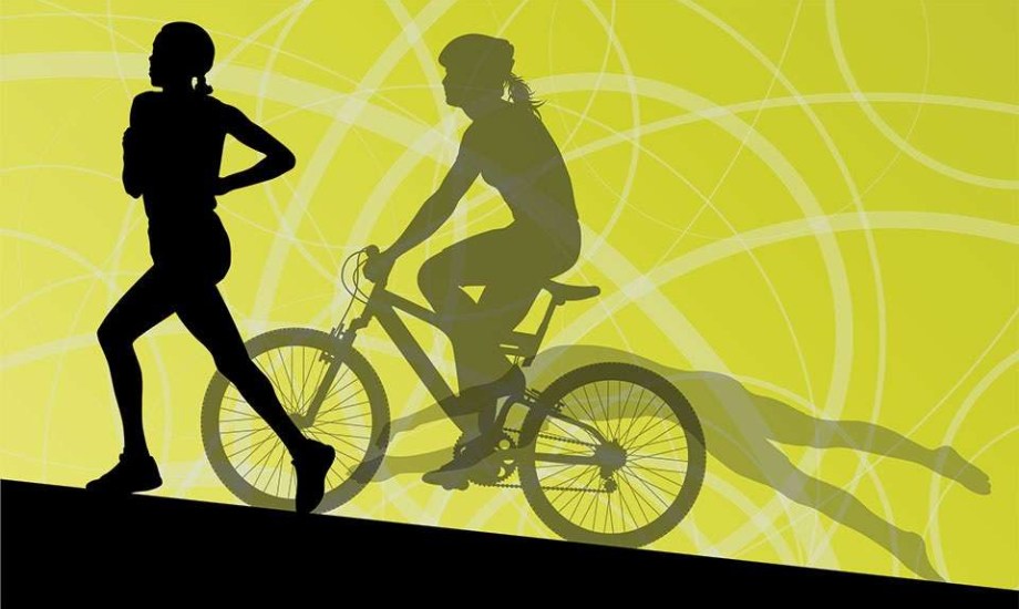 ركوب الدراجة أم الجري: أيهما أفضل لحرق دهون البطن؟