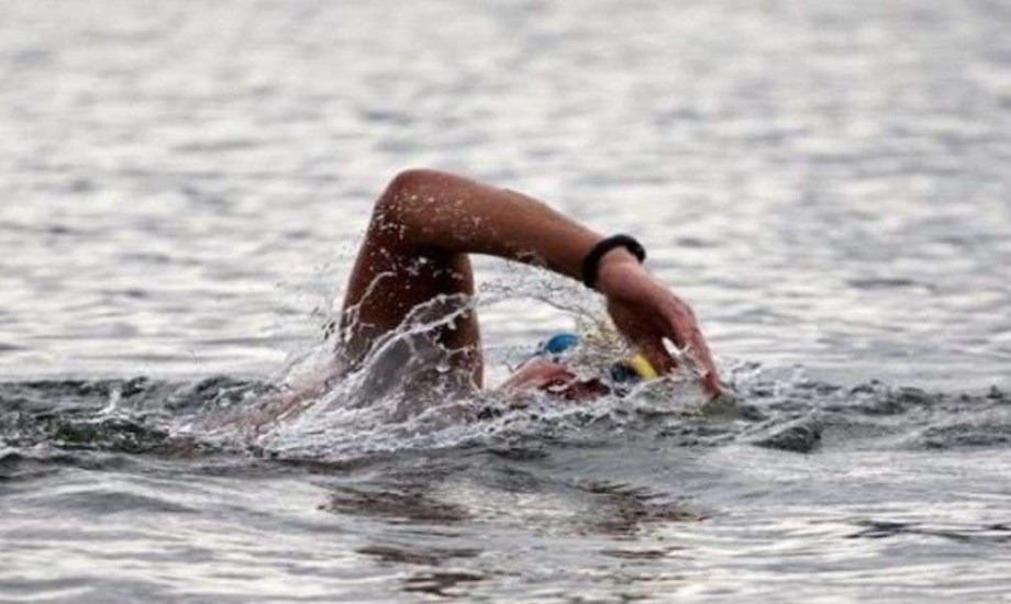 مخاطر السباحة في البحيرات