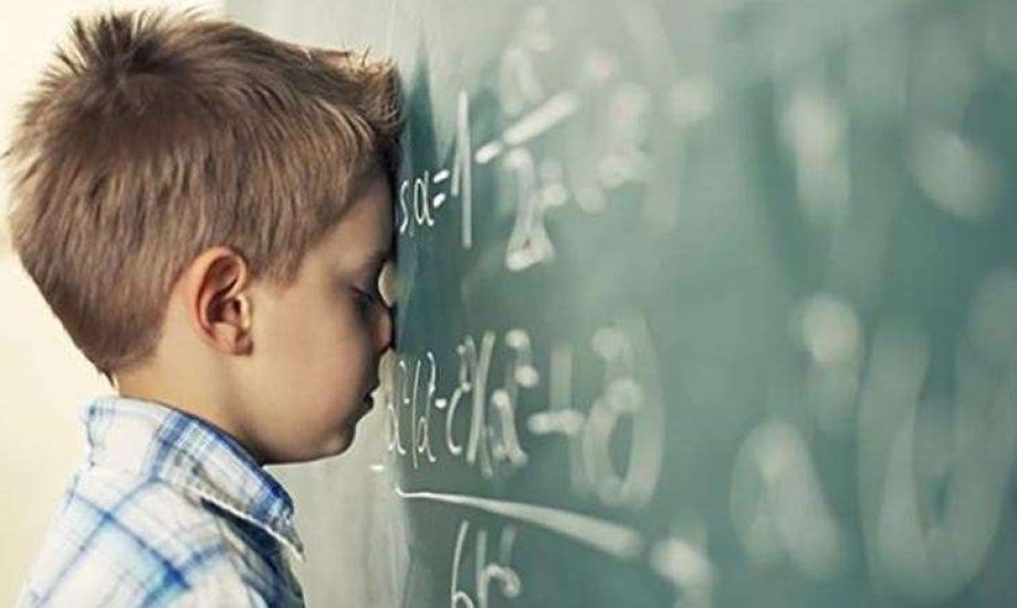 أطعمة لتحسين الوظائف العقلية للأطفال