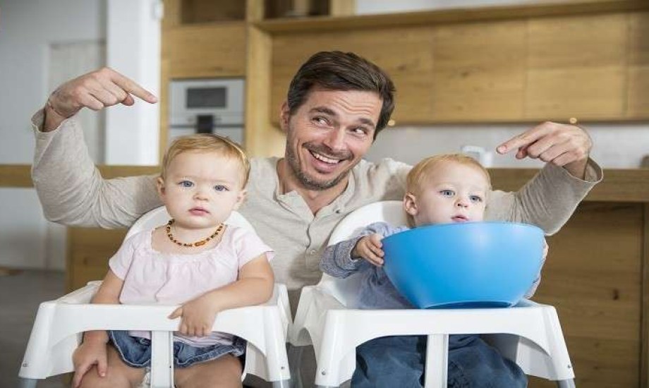 إنجاب الأطفال يزيد متوسط العمر المتوقع للرجال