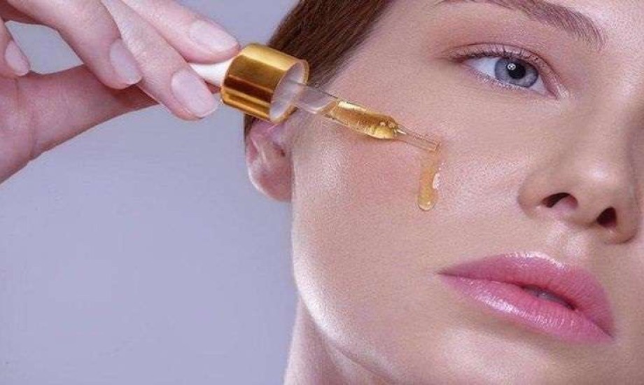 أفضل 10 سيرومات زيتية لبشرة مشرقة