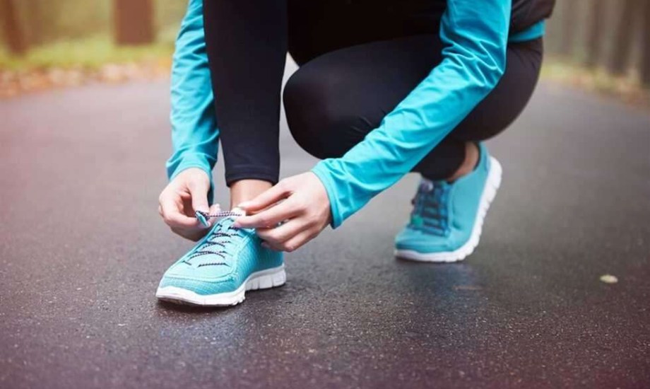 دراسة تحذر من مخاطر الأحذية المبطنة على العدائين