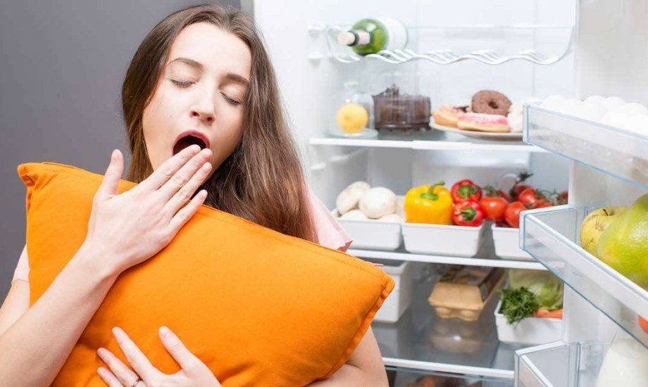 5 أطعمة تزيد شعورك بالنعاس خلال النهار
