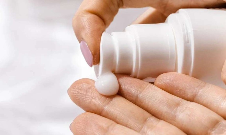 أفضل 8 كريمات للجسم تحتوي على فيتامين C