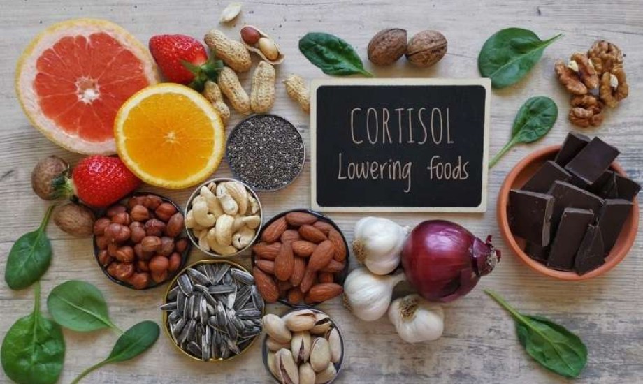 أفضل المغذيات الطبيعية لخفض مستويات الكورتيزول في الجسم