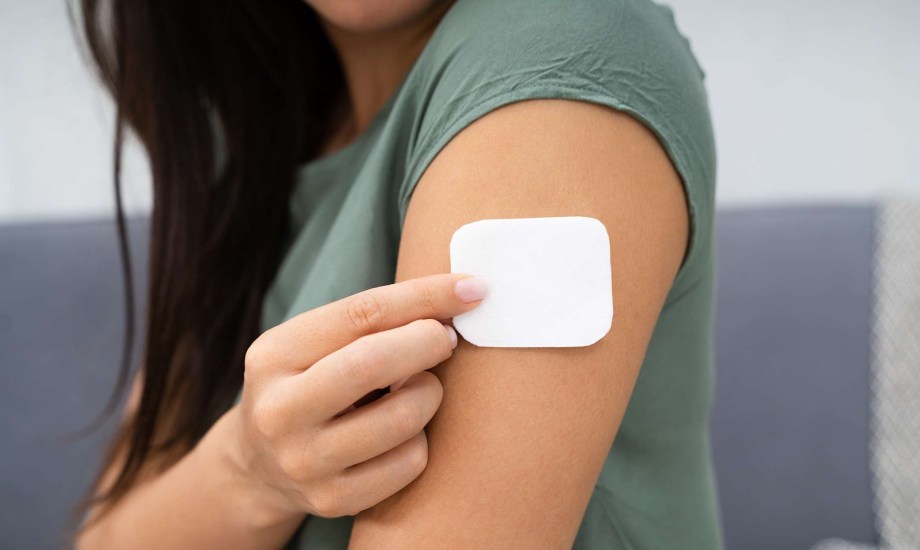 اللاصقات الجلدية للعلاج الهرموني أكثر أمانا للمصابات بالسكري