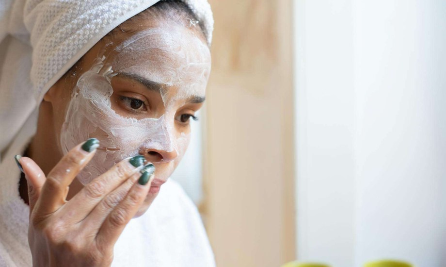 قلة النوم تقلّل فاعلية منتجات العناية بالبشرة