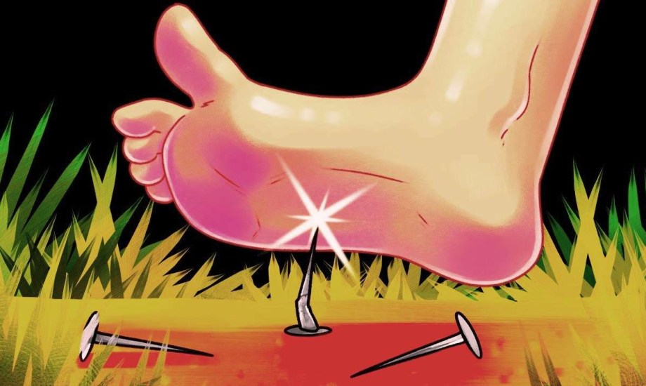 اختراق مسمار للقدم