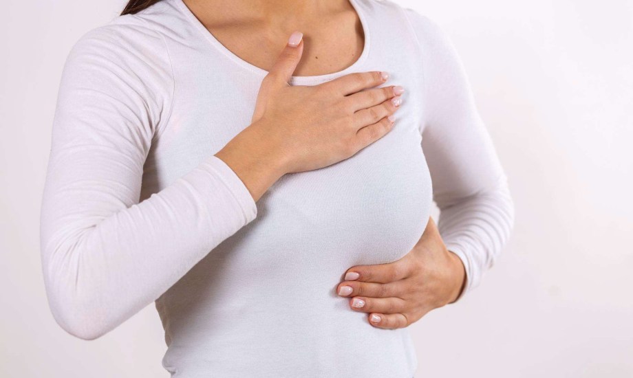 تأثير مستحضرات التجميل على هرمونات الثدي