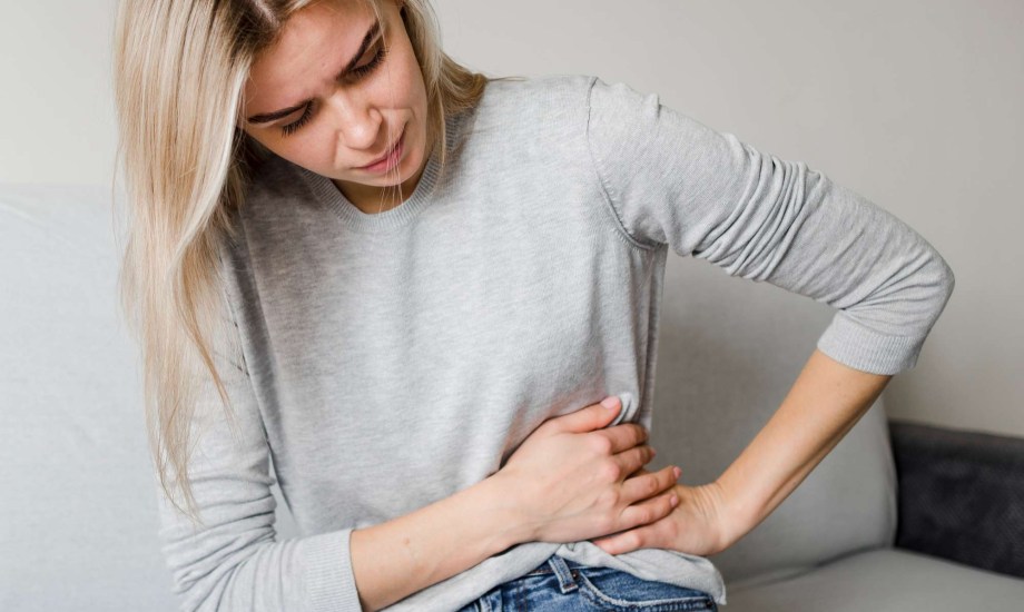 ألم الجانب الأيمن من البطن