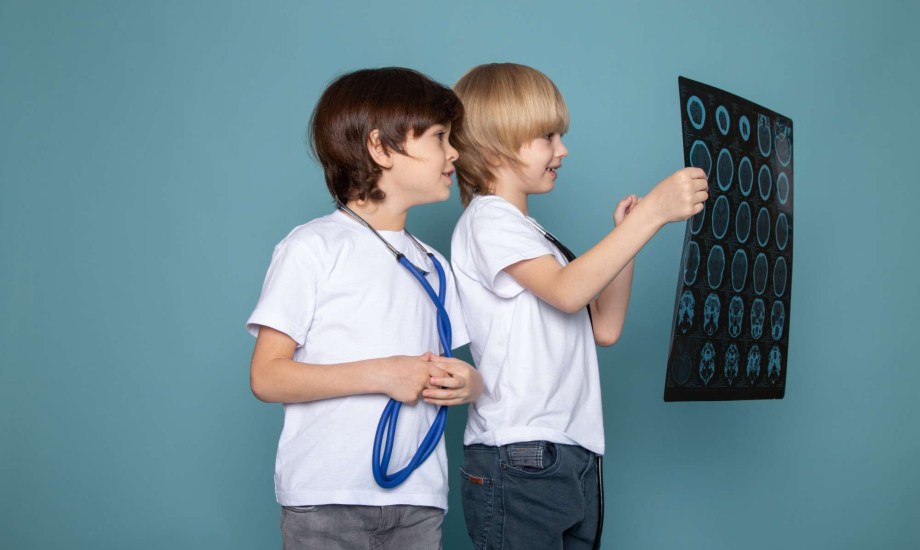 علاج أورام دماغ الأطفال