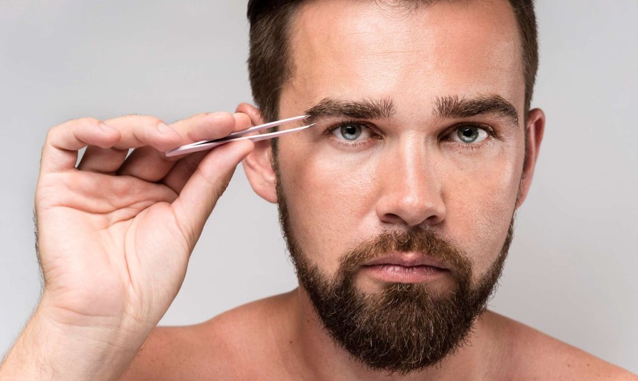 تشذيب الحواجب للرجال