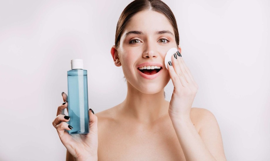 تونر طبيعي للبشرة الجافة