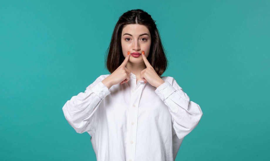 اسمرار الجلد حول الفم