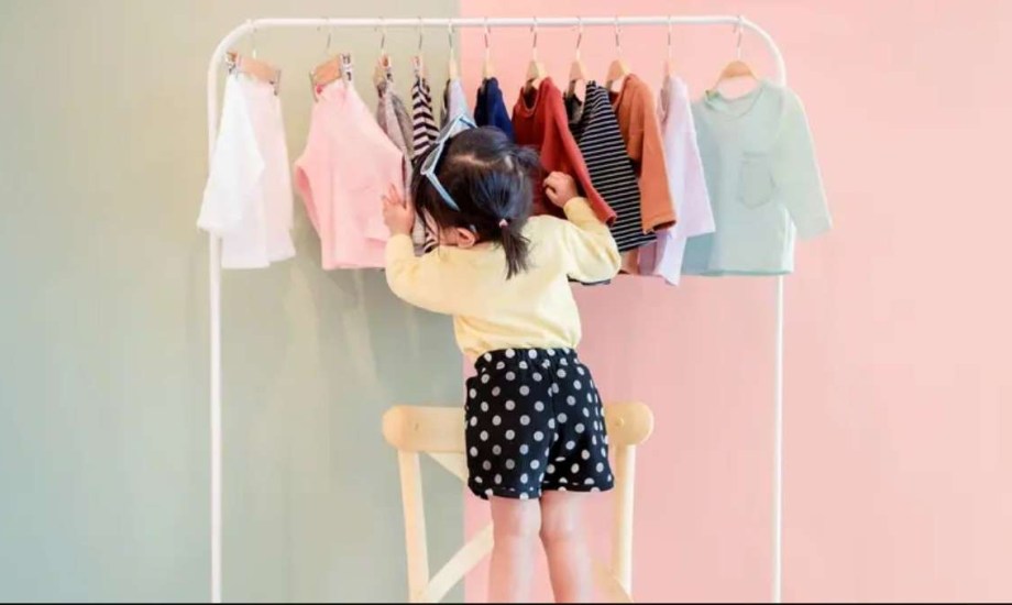 ملابس الأطفال