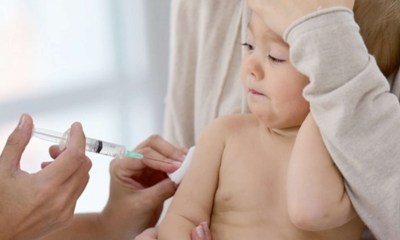 كيف تساعد طفلك على تخطي الخوف من التطعيمات؟
