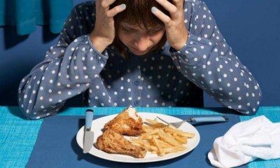 هل تعاني من الصداع بعد تناول الطعام؟