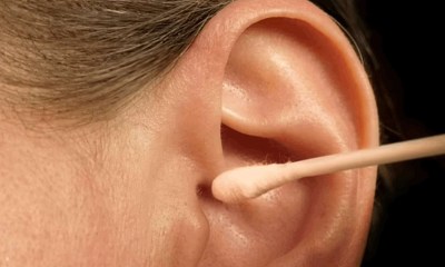 أسرار شمع الأذن.. ماذا يقول لونه عن صحتك؟