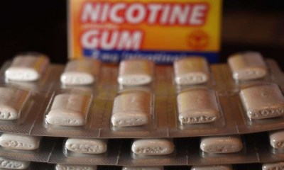 السجائر الإلكترونية مقابل العلكة النيكوتينية: أيهما أفضل للإقلاع عن التدخين؟