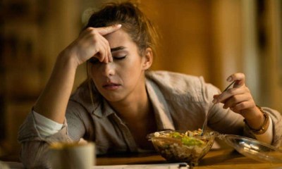 لماذا تشعر بالتعب بعد الغداء؟