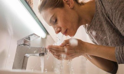 هل الماء البارد صديق أم عدو لبشرتك؟