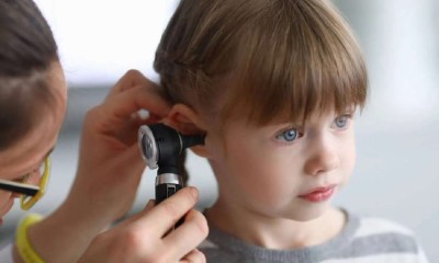 متى يحتاج الطفل إلى المضادات الحيوية لعلاج التهابات الأذن؟