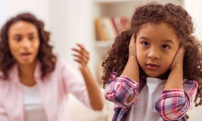 كلمة واحدة جارحة قد تدمر طفلك أكثر من صفعة