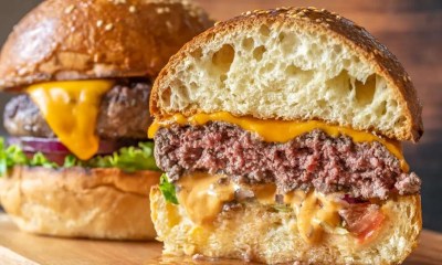 البرجر غير مكتمل النضج يزيد خطر التسمم الغذائي