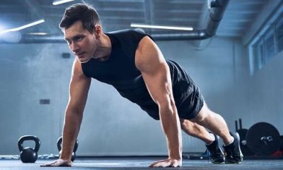 هل تختار تمارين الضغط أم تلتزم بالبلانك؟