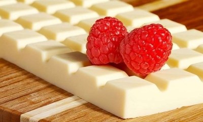 ما فوائد الشوكولاتة البيضاء؟