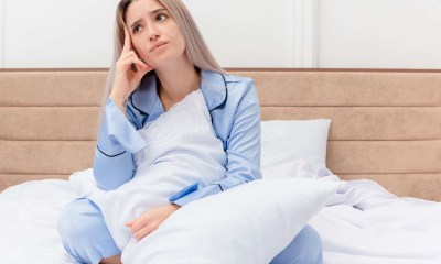 امرأة تعاني من الشخير أثناء الحمل