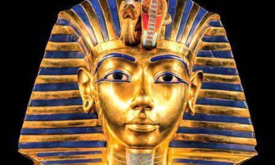 الكحل يزين قناع توت عنخ آمون