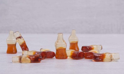 رجل بريطاني يبتلع 3 كجم من حلوى الجيلي