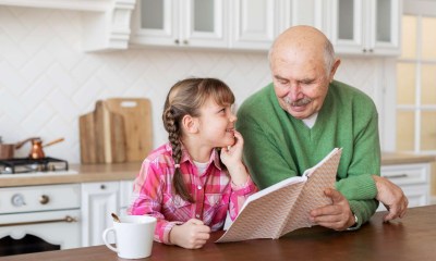 مشاركة الأجداد طقوس صغيرة مع الأحفاد