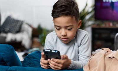 تقييد استخدام منصات التواصل الاجتماعي