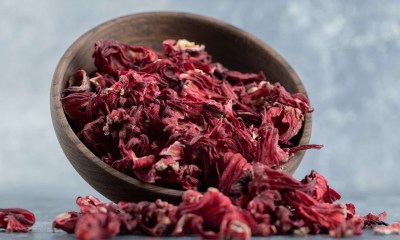 فوائد الكركديه للبشرة