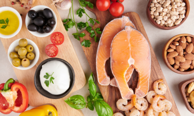 تناول أطعمة غنية بأوميجا 3